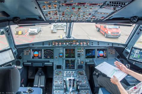 Airbus A320 Cockpit