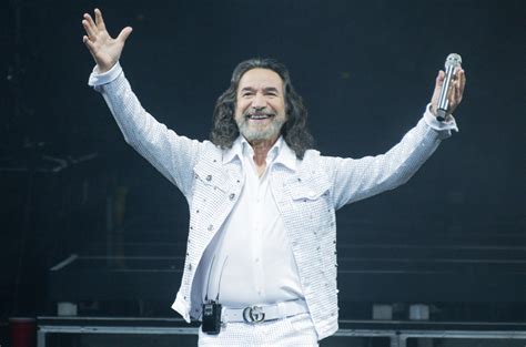 Marco Antonio Solís vierte 40 años de éxitos en concierto en Miami