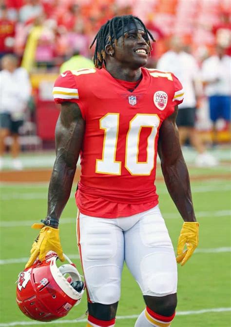 Tyreek Hill Bio [2022 Update]: Early Life, Career & Net Worth - Players Bio