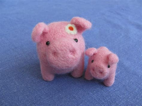 Mama and baby pig | Etsy