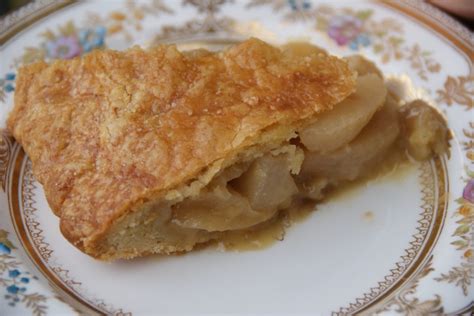 Flaky Pastry Toffee Apple Pie | Baking, Recipes and Tutorials - The ...