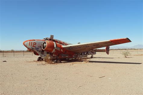 Abandoned Plane in the Desert [OC] : r/urbanexploration