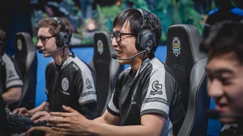 TSM Doublelift Announces His Retirement from Professional League of ...