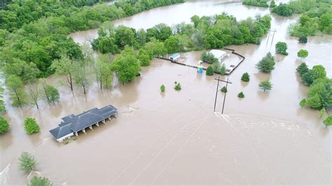 Missouri golf course under water in James River flooding Video - ABC News