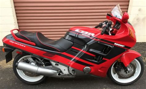 Hurricane – 1991 Honda CBR1000F | Bike-urious