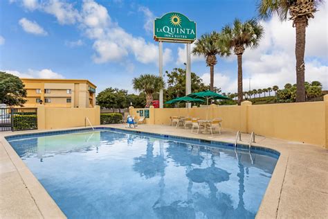 La Quinta Inn & Suites by Wyndham Orlando South | Orlando, FL Hotels