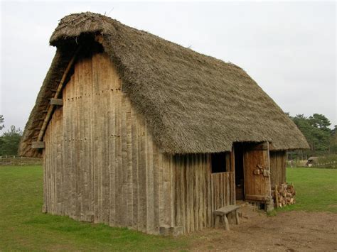 Thatched Medieval house | Medieval houses, Medieval, Medieval life