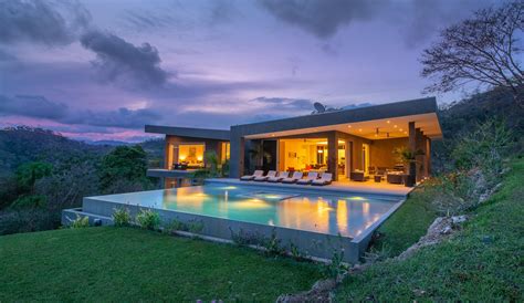 Check out this amazing Luxury Retreats property in Costa Rica, with 4 Bedrooms and a pool ...