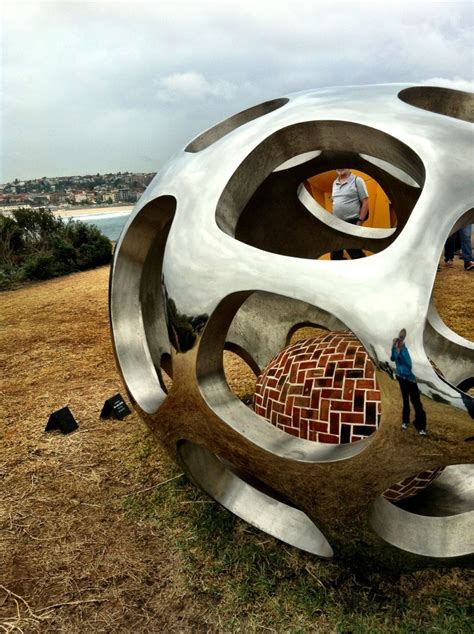 Sculptures by the Sea – Bondi Beach 2012 | Wayward Traveller