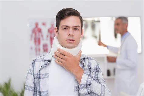 What to do with a broken neck? - Touchofhealthmedical