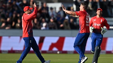 Brydon Carse Strikes On Debut As England Win New Zealand T20I Opener ...