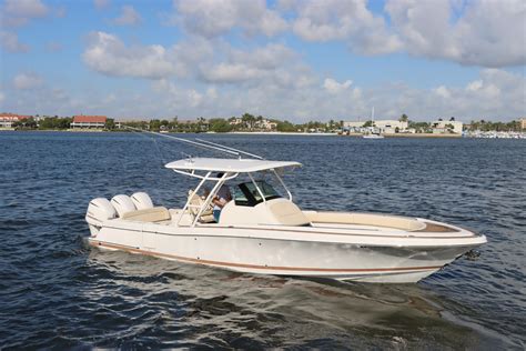 34 Chris-Craft Catalina 34 2016 | HMY Yachts