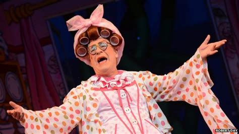 The great British pantomime is still packing in the crowds - BBC News