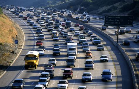 무료 이미지 : 운전, 고속 도로, 수송, 레인, 캘리포니아, 주차장, 하부 구조, 자동차, 로스 앤젤레스, 주거 지역, 대도시 지역, 통제 된 고속도로, 교통 혼잡 ...