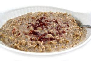 Heart Healthy, Peanut Butter and Jelly Oatmeal | WW Points | Skinny Kitchen