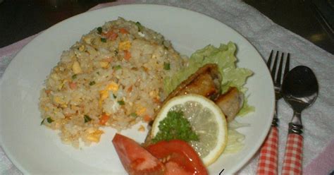 Salmon Fried Rice Using Frozen Rice Recipe by cookpad.japan - Cookpad