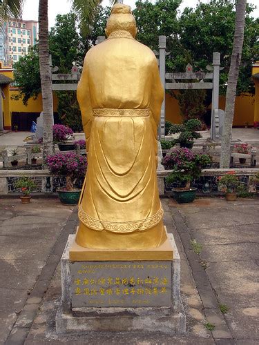 Confucius (Kong Zi, K'ung-fu-tzu or Kongfuzi) Statue - Rea… | Flickr