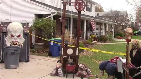 Brier Rock Cemetery - Guillotine Pneumatic Animatronic Halloween Prop ...