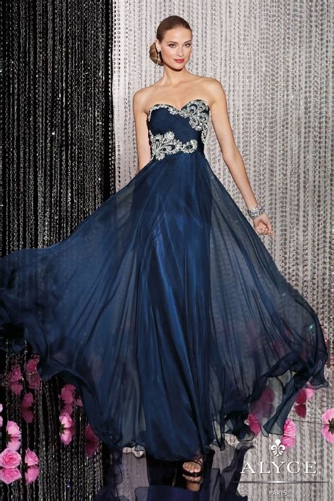 15 Stunning Special Occasion Dresses - fashionsy.com