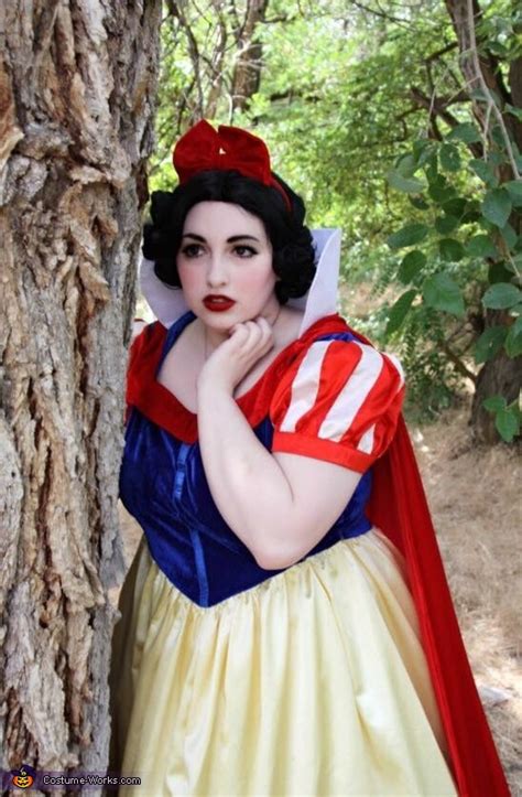 Snow White Costume | Unique DIY Costumes - Photo 5/5