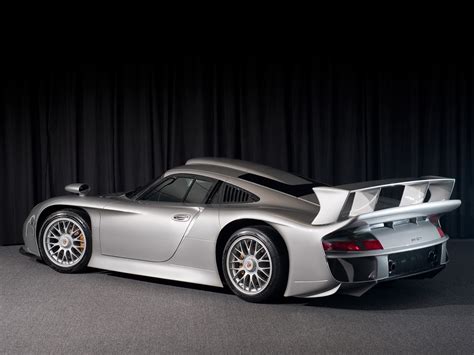 Porsche 911 GT1 - overview, features, photos, videos