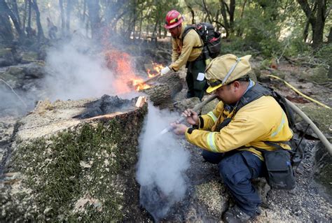 Kincade Fire: Evacuation orders lifted as firefighters gain ground – Santa Cruz Sentinel