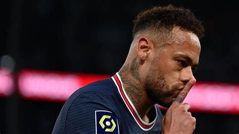 PSG willing to take £122m loss on Neymar as they plan summer 'revolution'