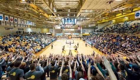 Valparaiso Receives $2M For Basketball Recruiting – Inside INdiana Business