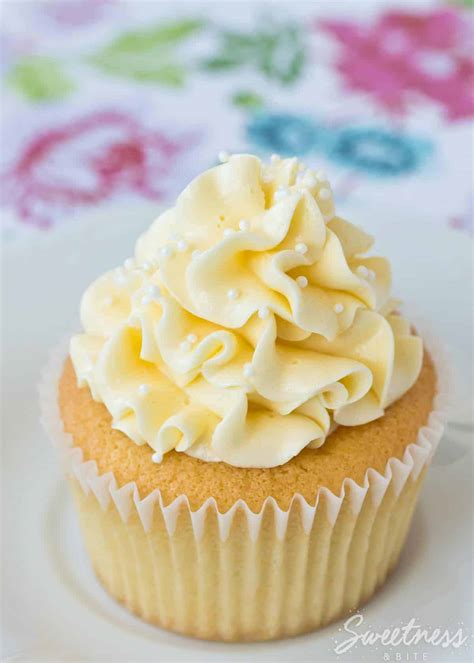 Vanilla Cream Cupcakes {Gluten Free} - Sweetness & Bite