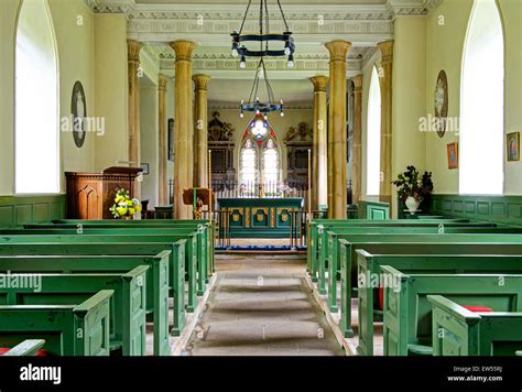 Interior st andrews parish church hi-res stock photography and images ...