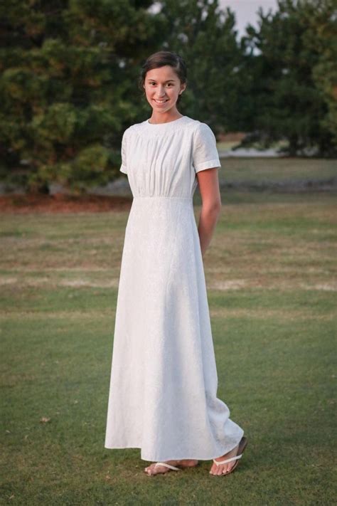 Mennonite Women Dress | #She Likes Fashion