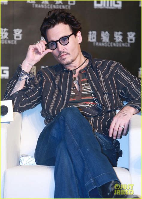 Johnny Deep Confirms Engagement, Shows Off His 'Chick Ring'!: Photo 3082205 | Johnny Depp Photos ...