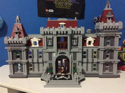 Stately Wayne Manor! : lego