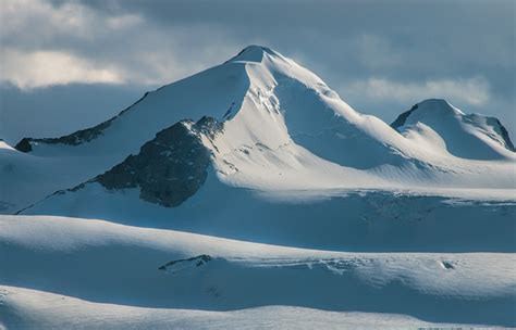 Stunning photos of Mongolian Altai Mountains