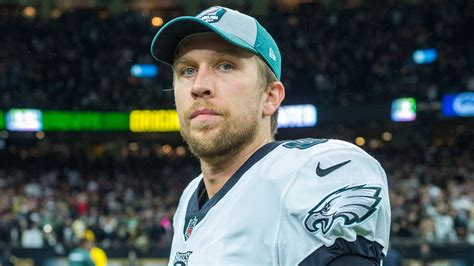 Report: Eagles give Nick Foles $1 million bonus despite missing goal