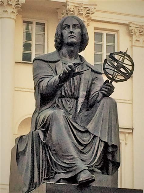 Physics Lab - a Good Place to Do Physics: Nicolaus Copernicus Monument