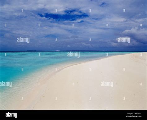 Maldives islands Indian ocean Baa atoll, beach Stock Photo - Alamy