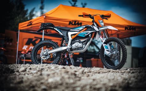 KTM’s Electric Freeride Dirt Bike Delivers Instant Torque, Pure Joy ...