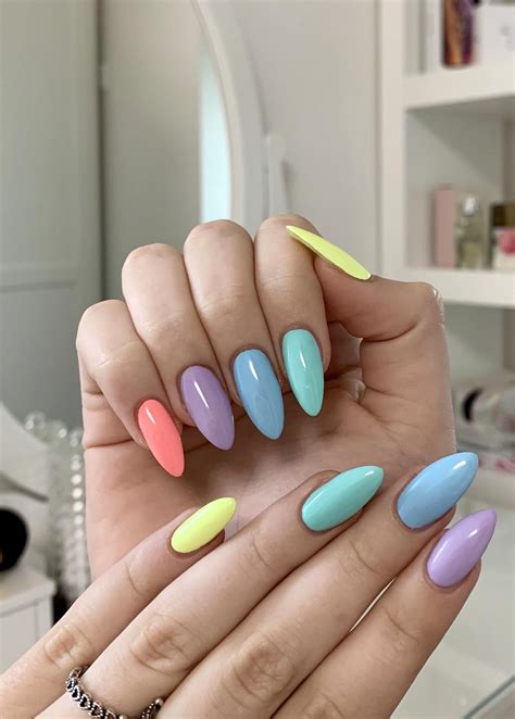 cute almond pastel color gel nails for summer in 2020 | Gel nails ...