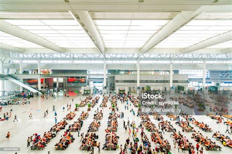 Shanghai Hongqiao Railway Station Stock Photo - Download Image Now - Architecture, Asia, Bright ...