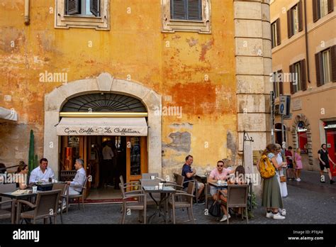 Traditional italian cafe n the centre of Rome,Italy Stock Photo - Alamy