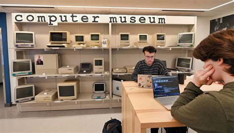 Computer museum connects learning, fun - Wheaton College Massachusetts