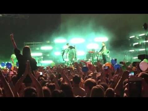 Best "Radioactive" live performance and amazing crowd : imaginedragons