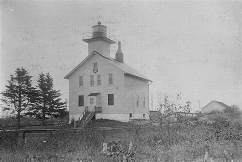 Old Cheboygan Main Lighthouse - Cheboygan, MI