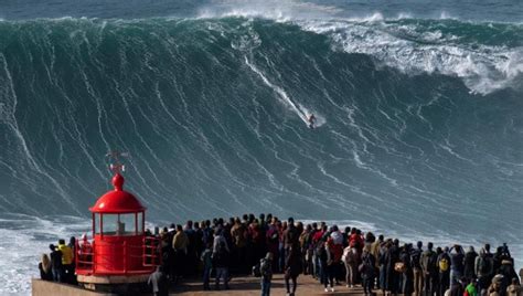 Nazare Surfing Competition 2024 - Daune Eolande