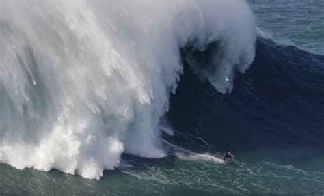 British Surfer Shreds Record 100-Foot Wave That's Believed To Be 20 ...