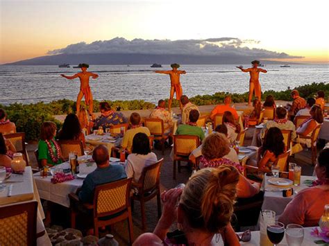 6 Best Maui Luaus - Maui Luau Reviews | Vacatia