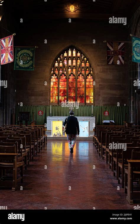 The interior of Manchester Cathedral Stock Photo - Alamy