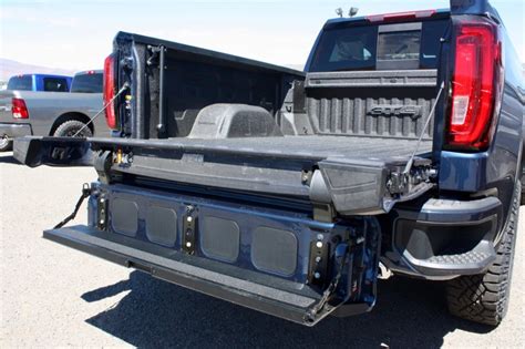 FCA's Ram Trucks Can't Make A Tailgate That Works Properly | GM Authority