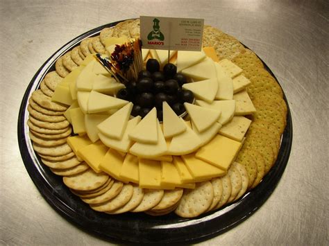 10 Lovable Cheese And Cracker Platter Ideas 2024